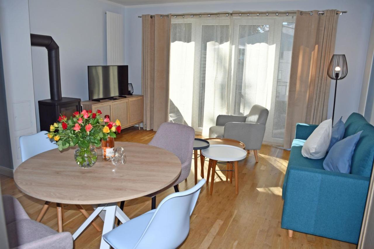 Schoene Ferienwohnungen Mit Kamin Im Ostseebad Sellin エクステリア 写真
