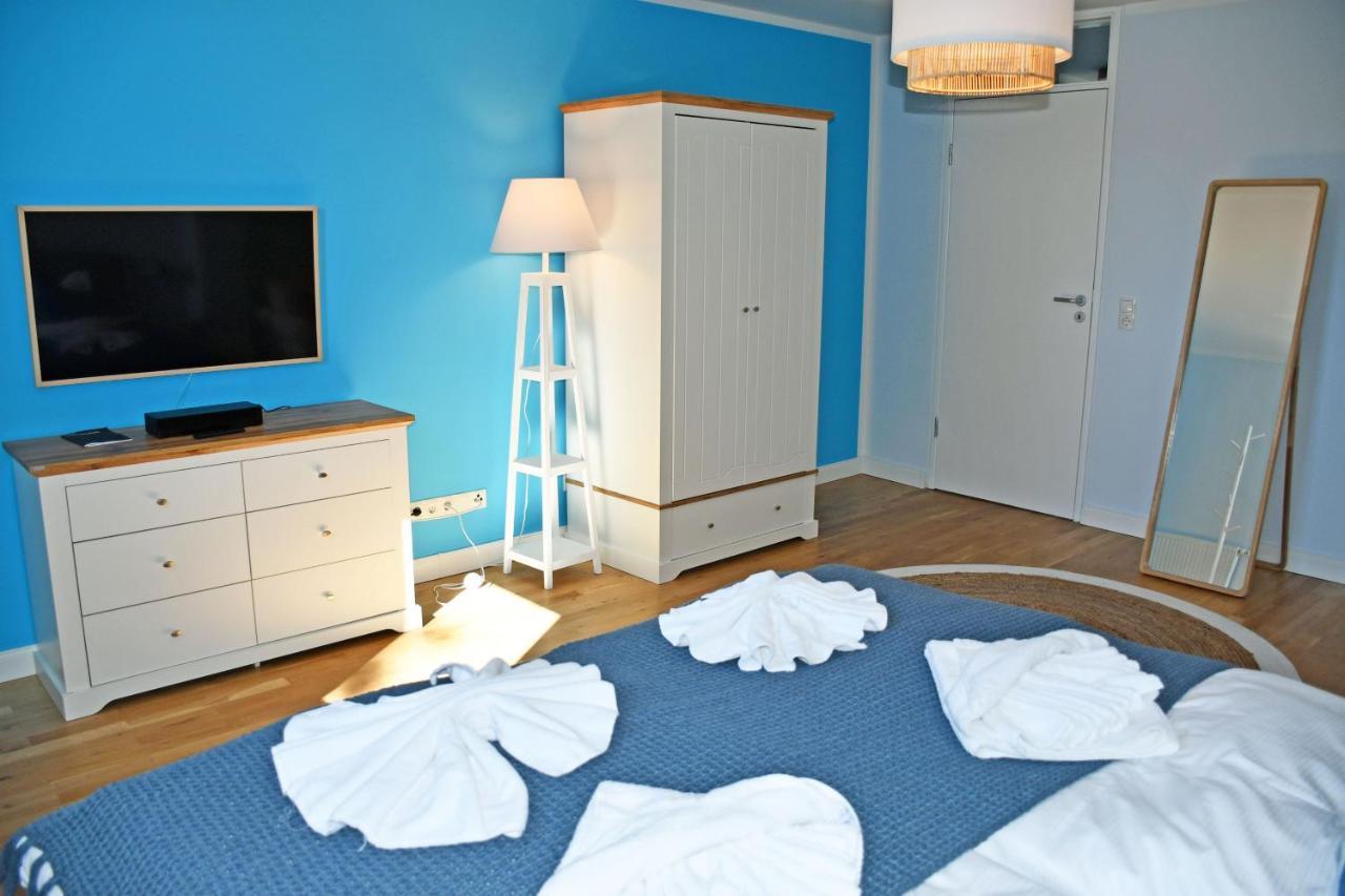 Schoene Ferienwohnungen Mit Kamin Im Ostseebad Sellin エクステリア 写真